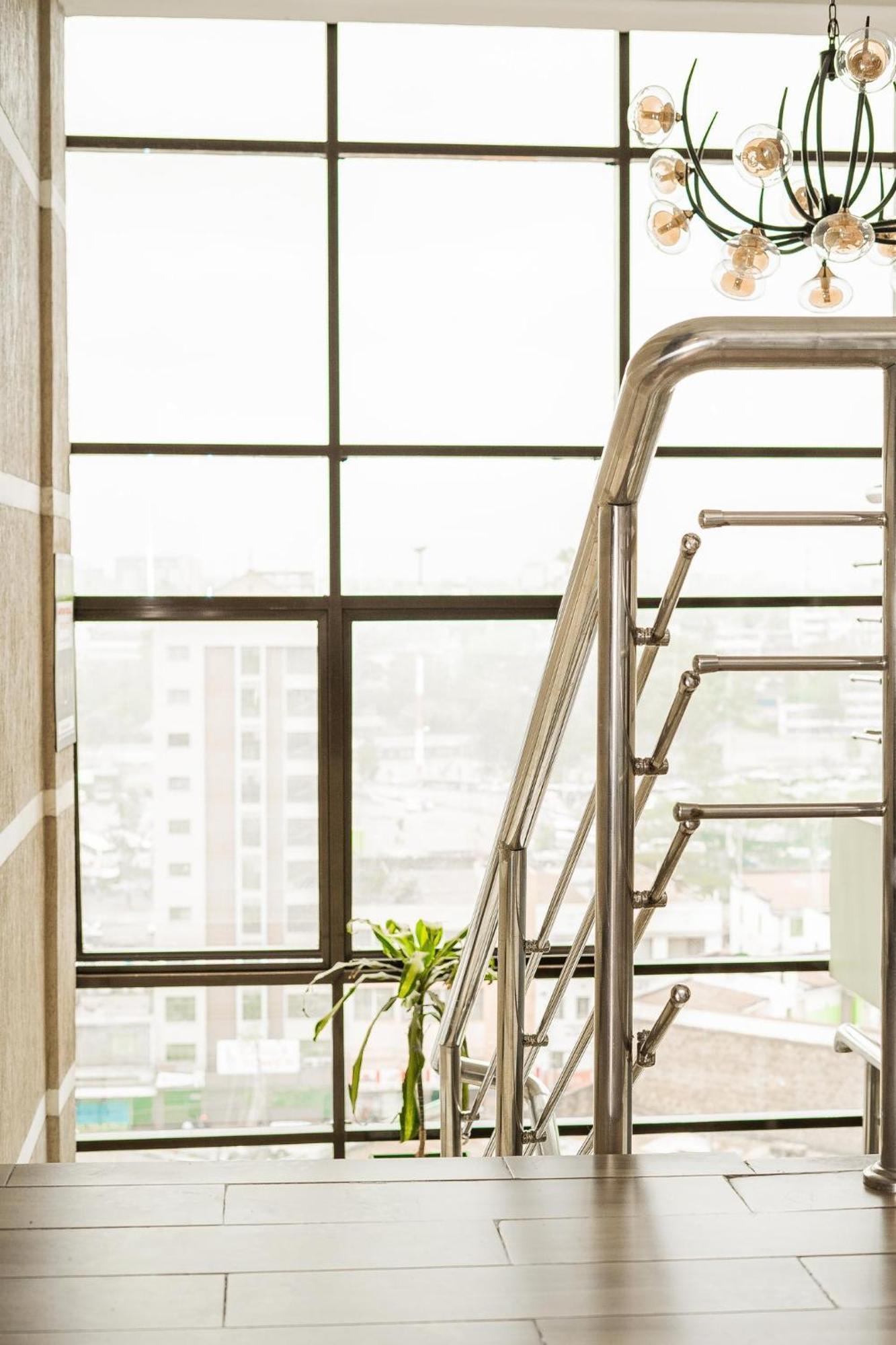 Hemak Suites Nairobi Luaran gambar