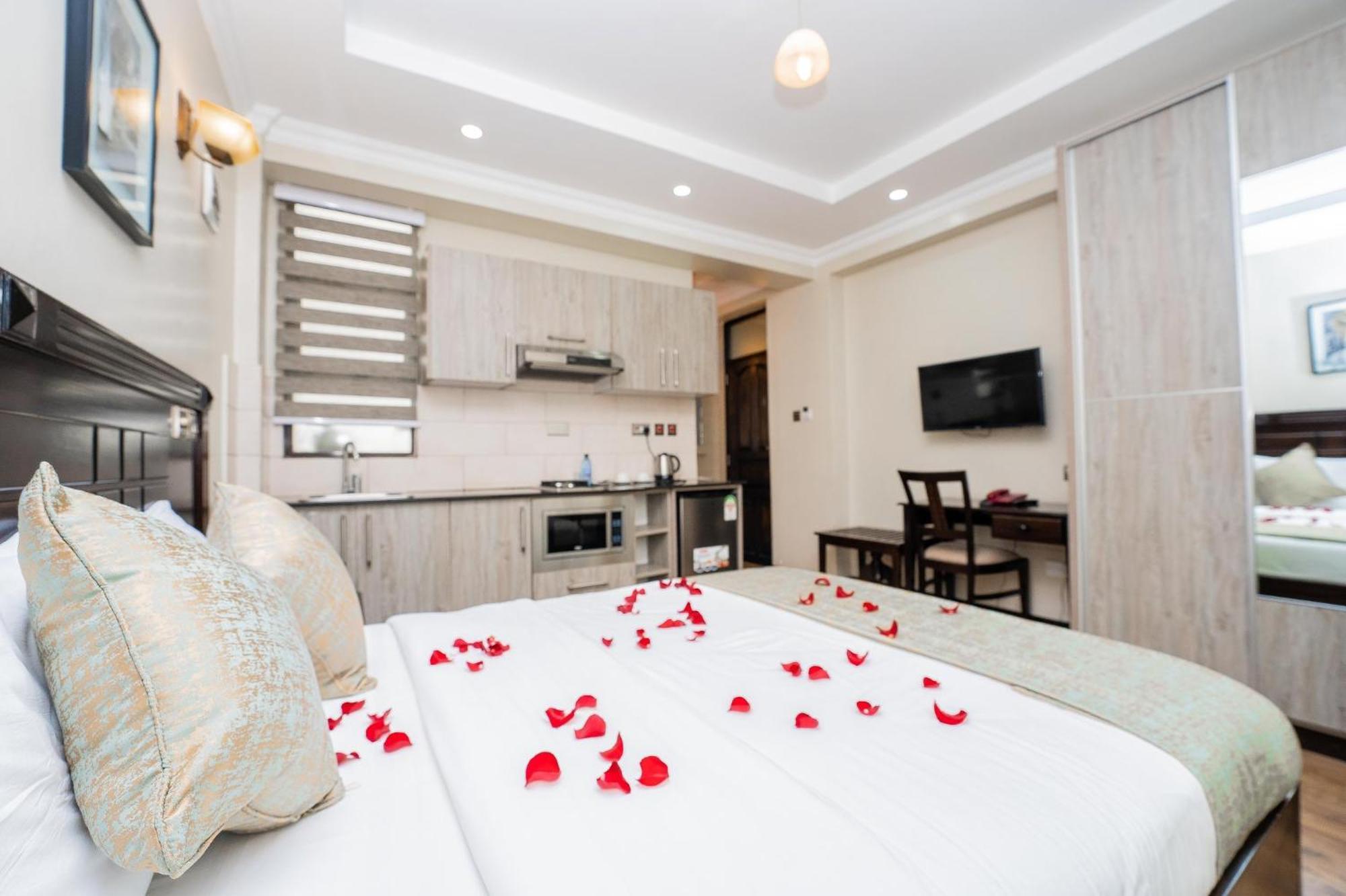 Hemak Suites Nairobi Luaran gambar