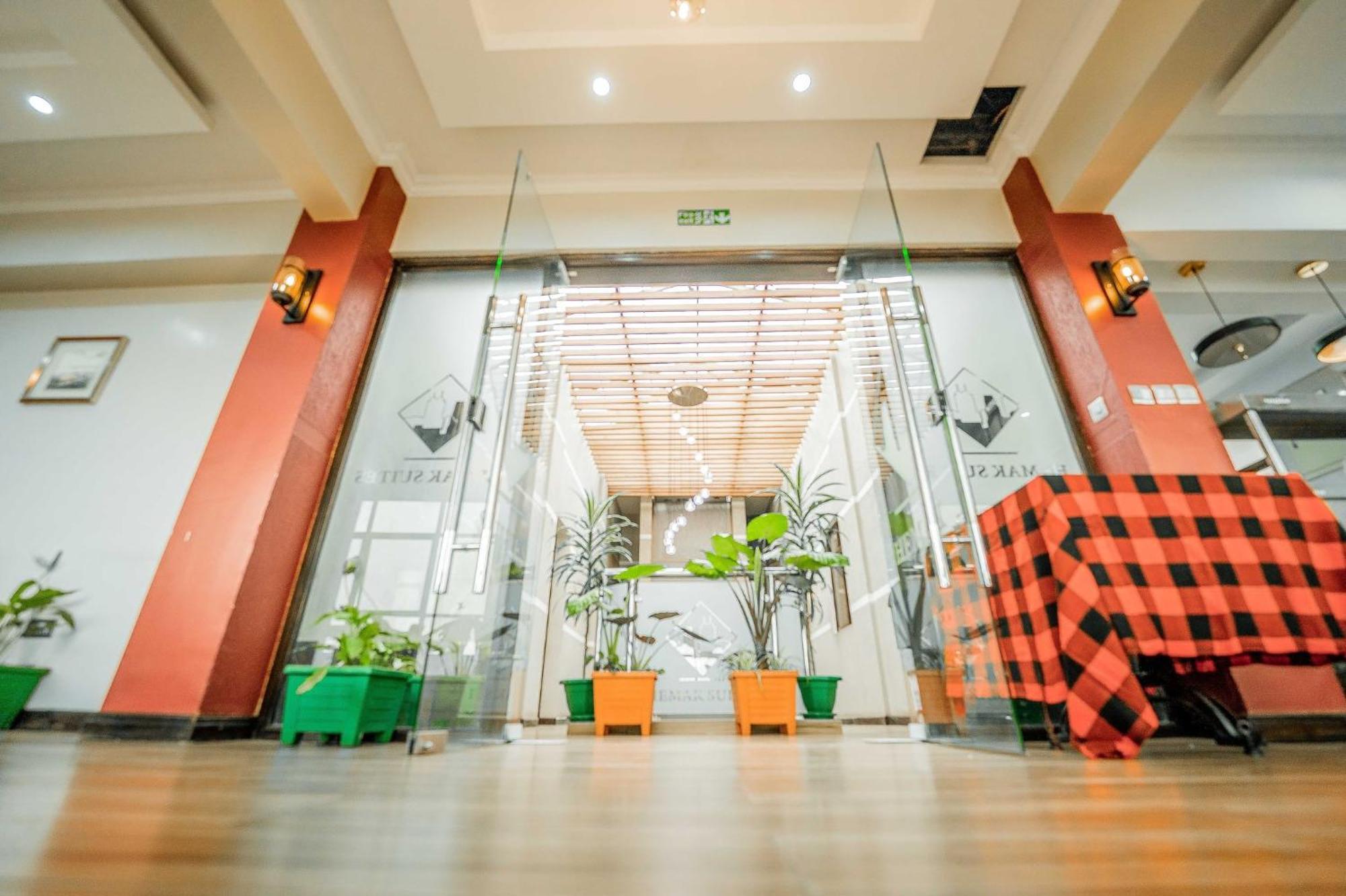 Hemak Suites Nairobi Luaran gambar