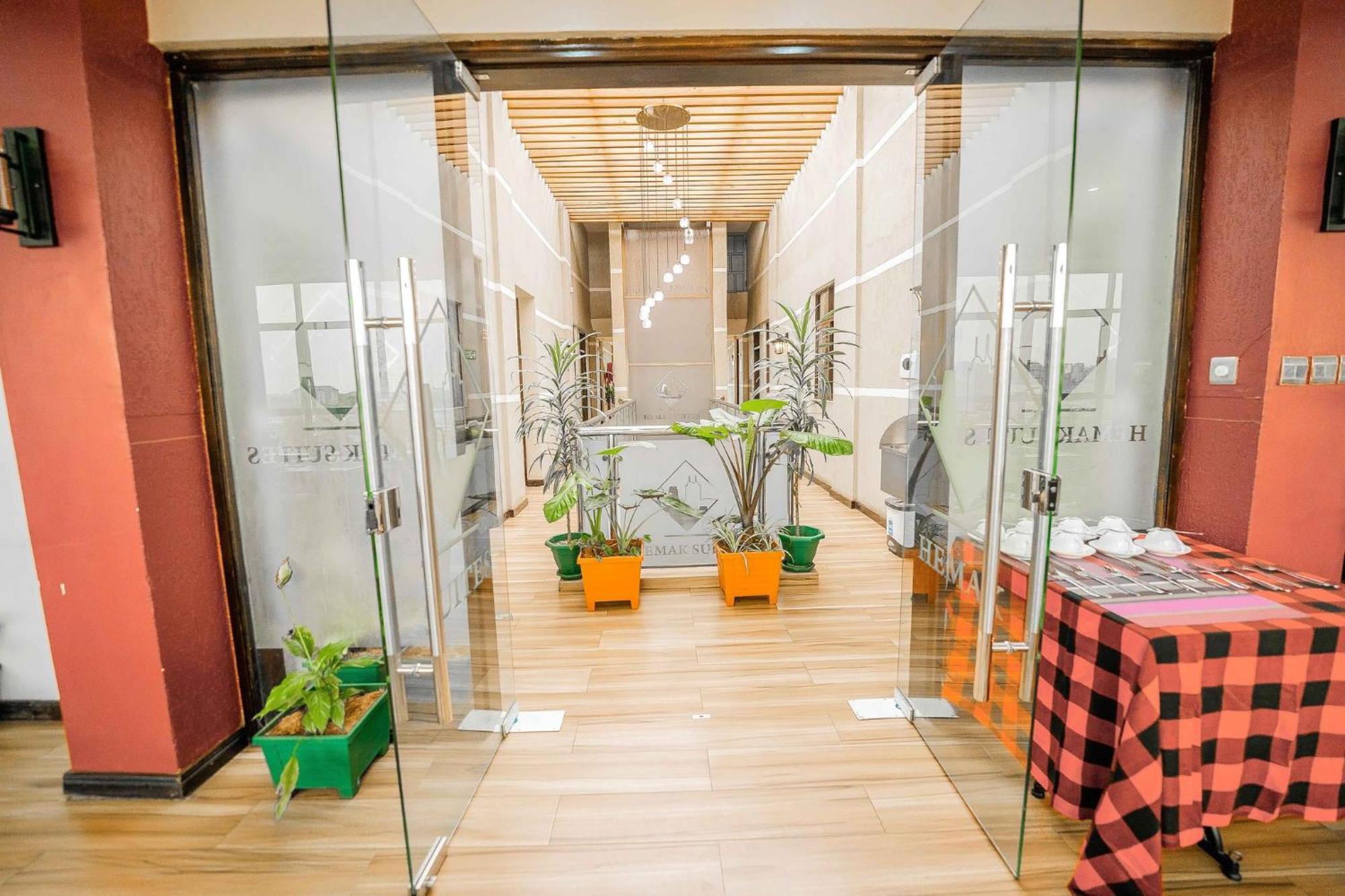 Hemak Suites Nairobi Luaran gambar