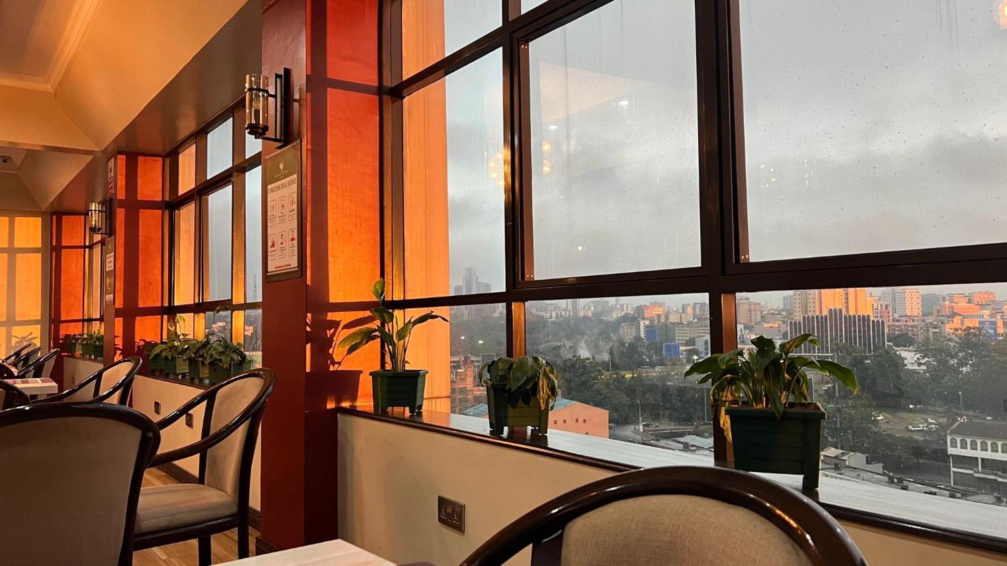 Hemak Suites Nairobi Luaran gambar
